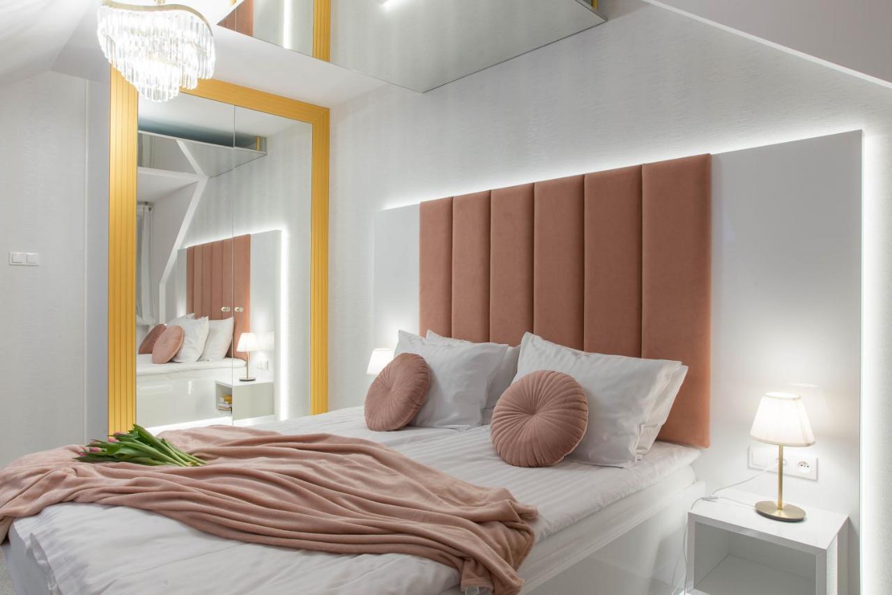 Hotel Nowodwory เชียคานอเวียตซ์ ภายนอก รูปภาพ