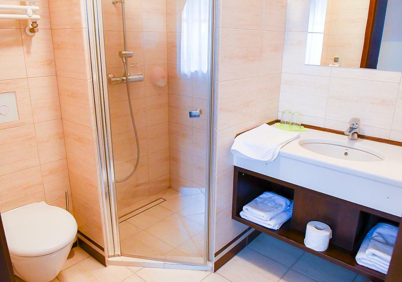 Hotel Nowodwory เชียคานอเวียตซ์ ภายนอก รูปภาพ