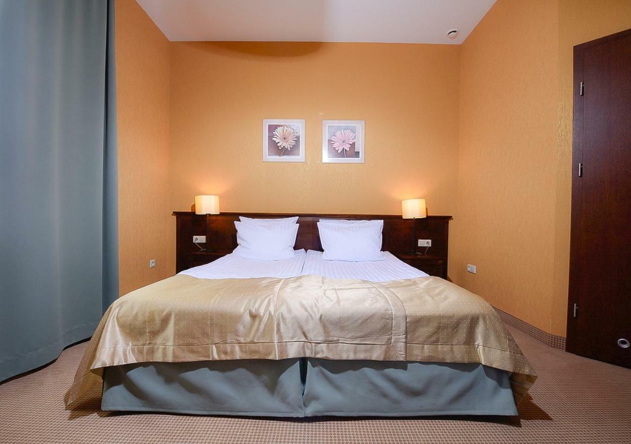 Hotel Nowodwory เชียคานอเวียตซ์ ภายนอก รูปภาพ