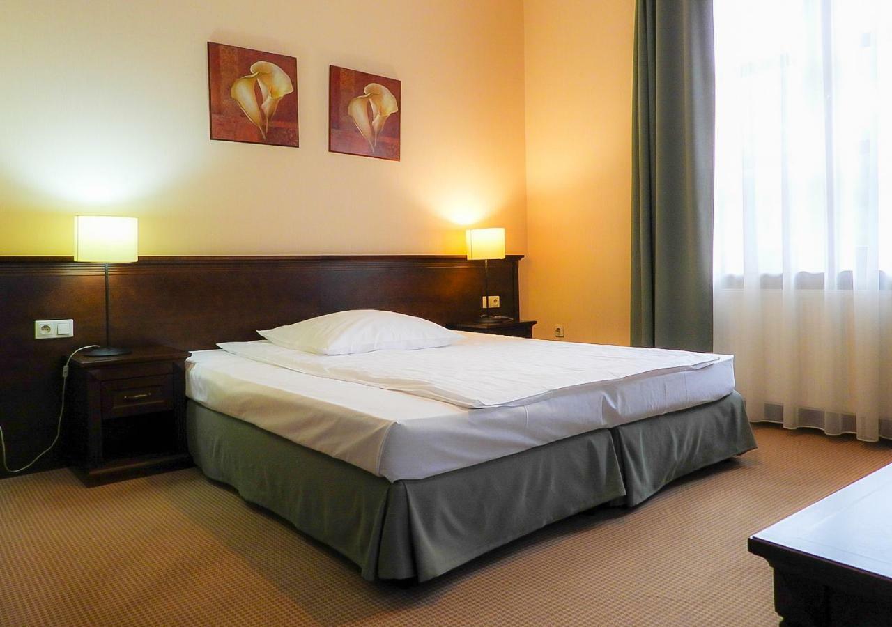 Hotel Nowodwory เชียคานอเวียตซ์ ภายนอก รูปภาพ