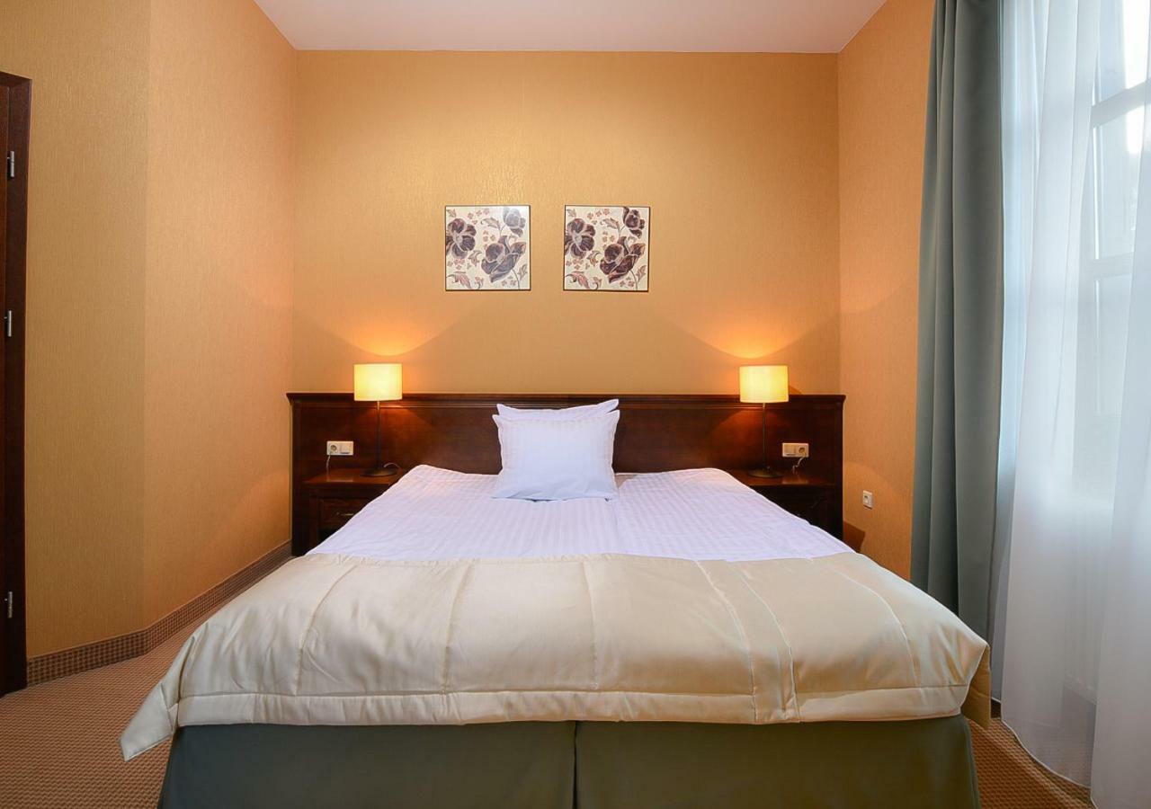 Hotel Nowodwory เชียคานอเวียตซ์ ภายนอก รูปภาพ