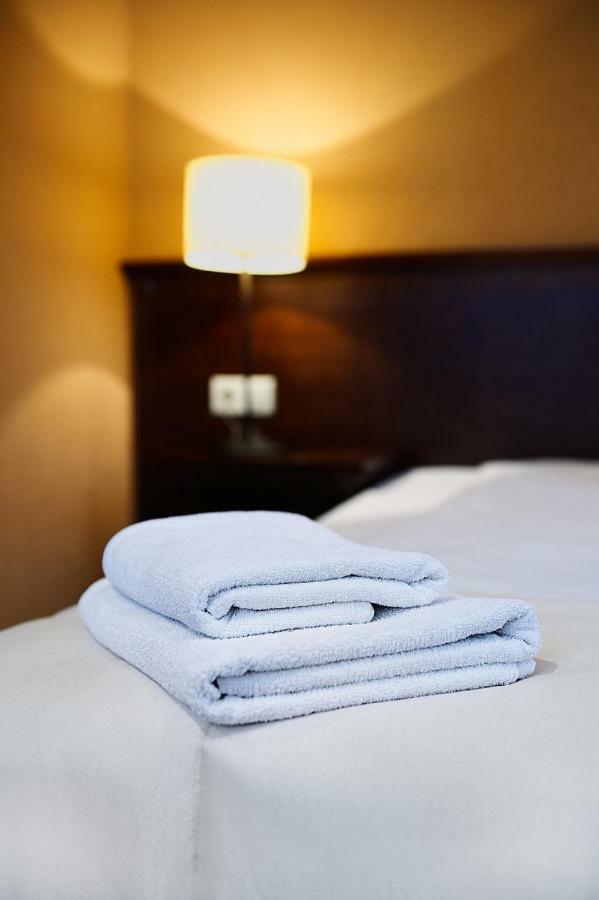 Hotel Nowodwory เชียคานอเวียตซ์ ภายนอก รูปภาพ